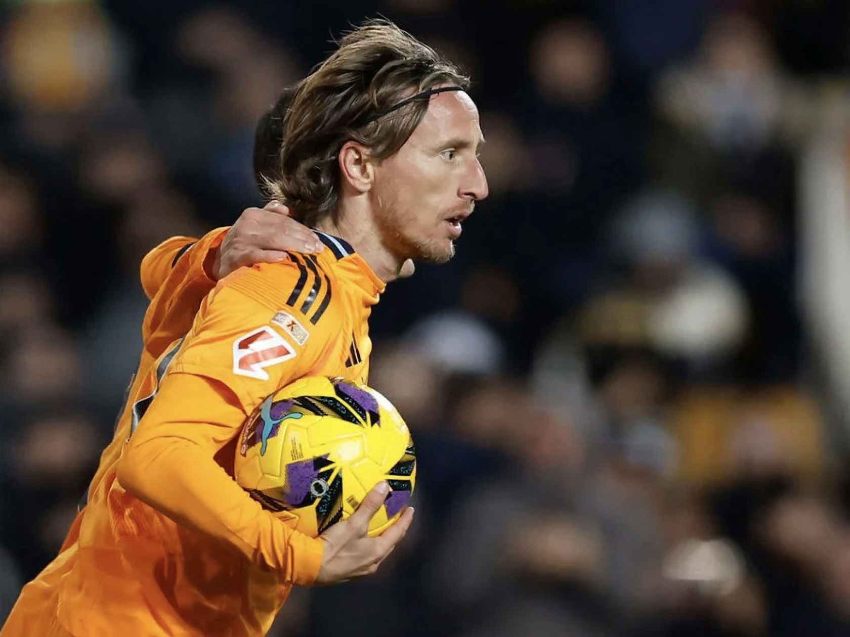 曼联最青睐的中场引援目标身价或将超过1亿英镑。