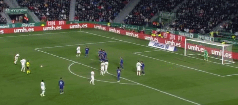 勒布朗·詹姆斯连续得分上双场次定格在1297场！NBA历史第一